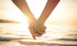 202931-pareja-mano